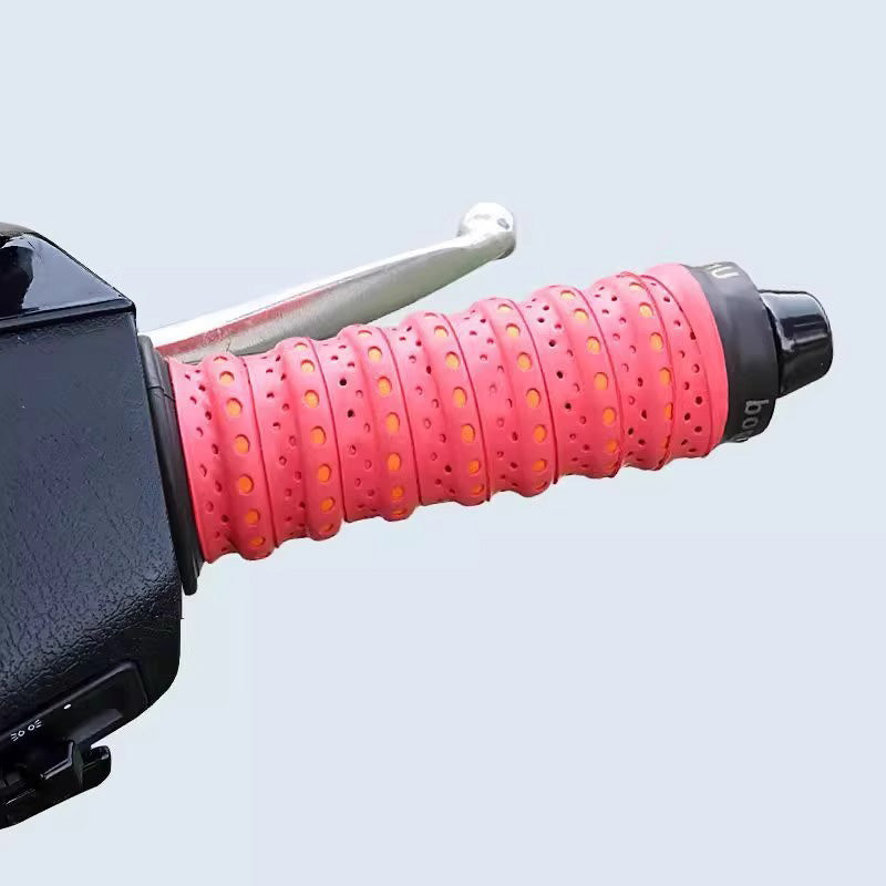 🏍️🔥Buy 2 Get 4 Free!✨ Anti-Slip Soft Silicone Handlebar Grips for Bicycles & Motorcycles - Enhance control and vibration damping for safer riding 🛡️🧤