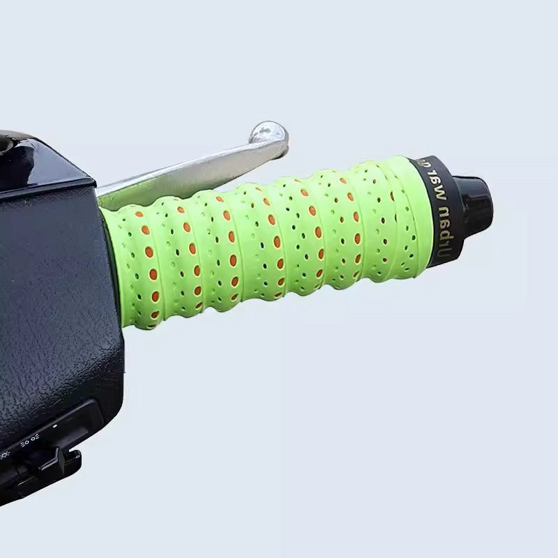 🏍️🔥Buy 2 Get 4 Free!✨ Anti-Slip Soft Silicone Handlebar Grips for Bicycles & Motorcycles - Enhance control and vibration damping for safer riding 🛡️🧤