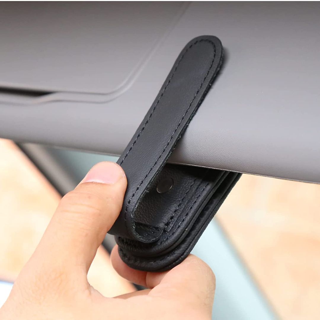 🕶️Magnetic Leather Sunglasses Holder🕶️ – Sun Visor Clip with Multi-Function Storage – Ideal for Glasses, Pens & Cards ⚡