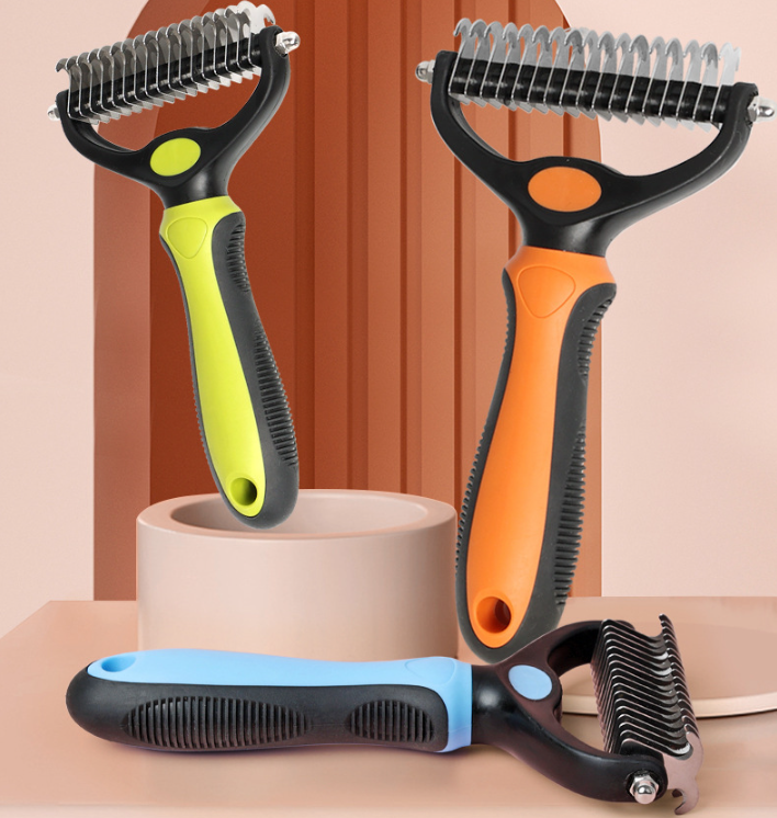 🐕 Last Day Special Price £9.99 !  🏆 Professional Deshedding Tool For Dogs And Cats – Gentle On Skin, Efficient Grooming & Comfortable Grip Design ✂️