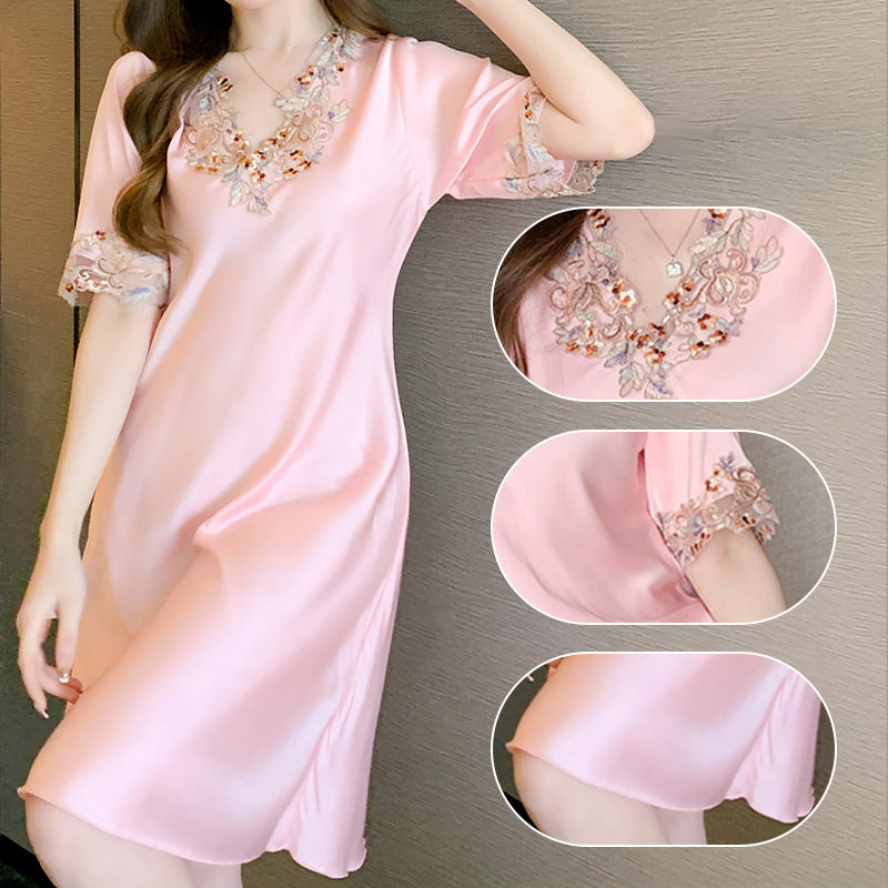 🔥Today 53% off🔥V-Neck Lace Embroidered Nightgown