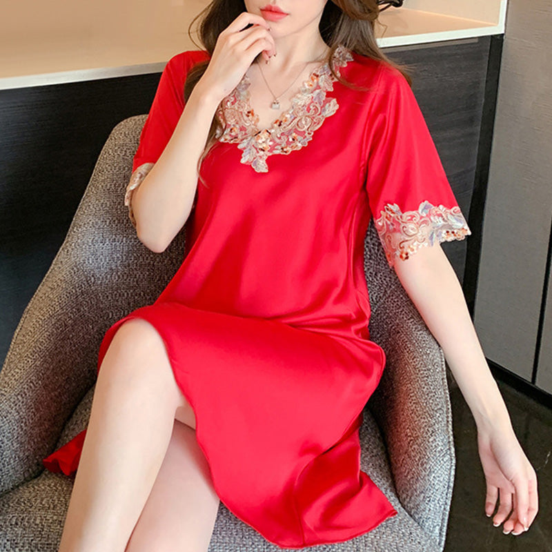 🔥Today 53% off🔥V-Neck Lace Embroidered Nightgown