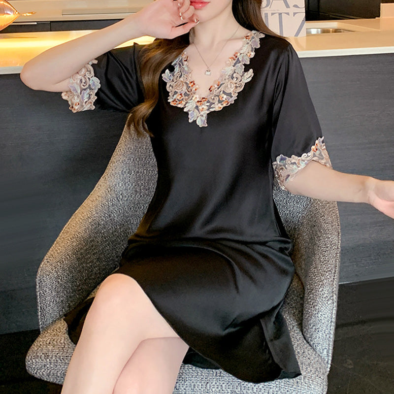 🔥Today 53% off🔥V-Neck Lace Embroidered Nightgown