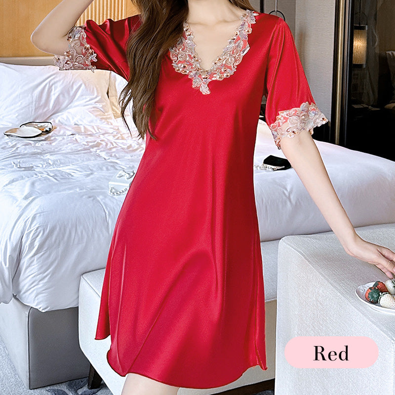 🔥Today 53% off🔥V-Neck Lace Embroidered Nightgown