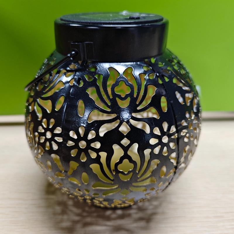 🥳2026 HOT SALE🥳💞50K+ SOLD!🌙🌿 50% OFF! Solar Pendant Lanterns – Intricate floral cut-outs cast beautiful shadows. Metal, IP55 waterproof. Auto on/off, zero electricity. Magical garden glow. 🏡✨