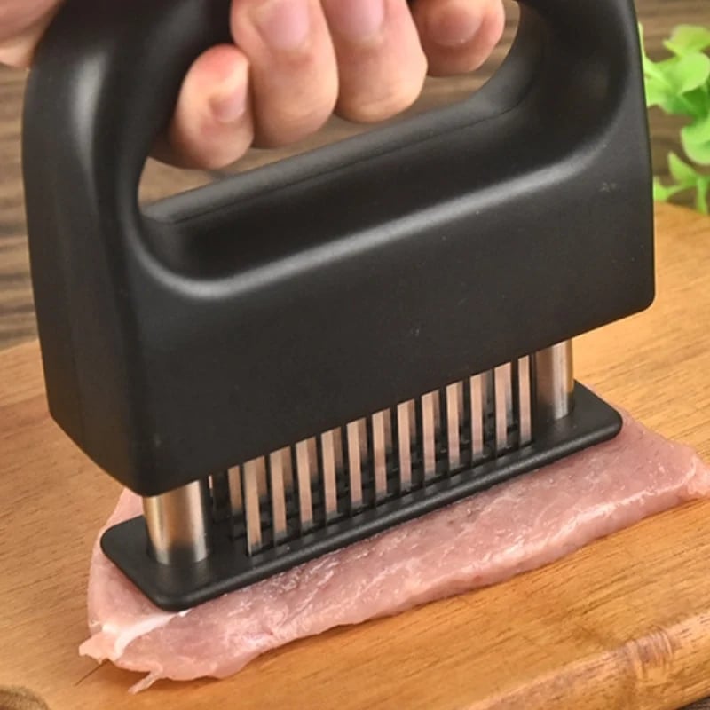 📢 50% OFF!! 🎉 Meat Tenderizer with 48 Stainless Steel Blades – Tenderize in Seconds, Dishwasher-Safe & Safe Storage Cover Included! 🔪