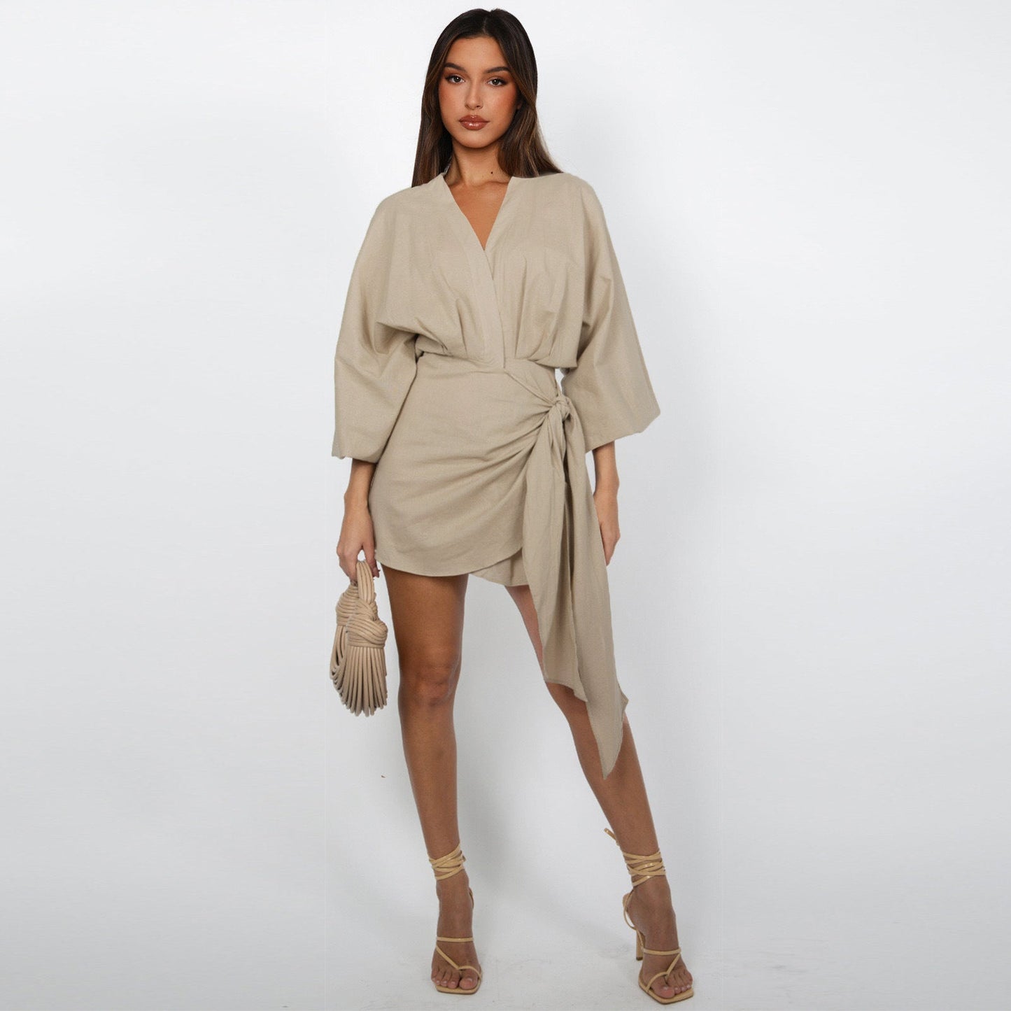 【BEST SELLER】🔥No. 1 in Dresses🔥 A flattering crossover neckline and a defining bow: the dress that understands you. 👗💫For the woman who knows that elegance is in the details. ✨👗