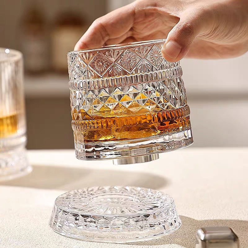 🥳2026 HOT SALE🥳💞50K+ SOLD!🥃🌀 50% OFF! 360° Rotating Whiskey Glass – Spins but never spills. Unique tumbler for home bar or gifts. Add fun to every sip. 🎁✨