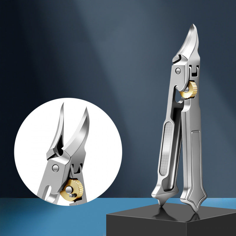 🦶 Nail clippers. Sharp blade. Built-in file. Safety lock. 50% OFF. ✂️
