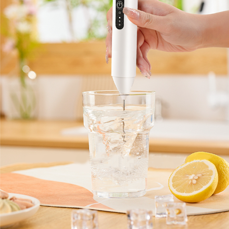 🔥 Electric Drink Foam Mixer – 3 Adjustable Speeds with 400mAh Battery – Ideal for Whipping Cream, Milk Foam, Baby Food & Milkshakes 🥛🌀