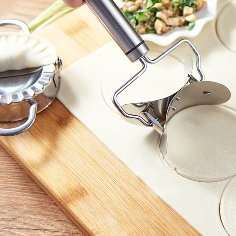 🥳HOT SALE🥳💞50K+ SOLD! Dumpling Cutter – From £5.99! Stainless steel, wood handle & even cuts. Perfect wrappers – grab yours! ✅